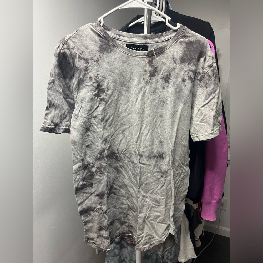 PacSun Black and Gray Tie-Dye Tee